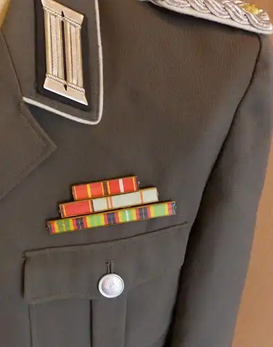 #e5326 Uniform Major Matschützen mit 3 reihiger 9er Spange Größe  sg 52