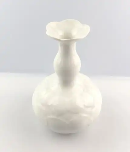 #e4851 Große Meissen Porzellan Vase / Blumenvase 2. Wahl weiß mit Relief