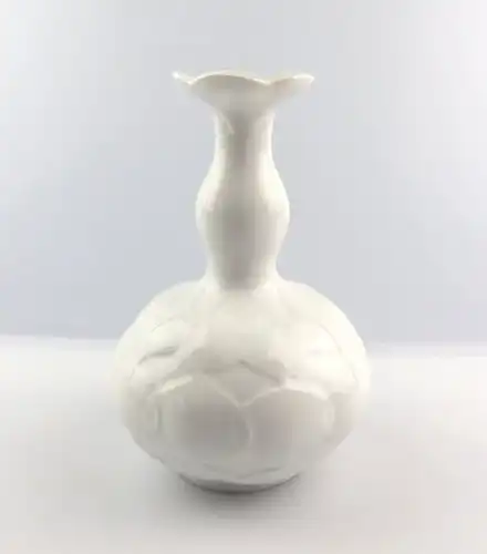 #e4851 Große Meissen Porzellan Vase / Blumenvase 2. Wahl weiß mit Relief