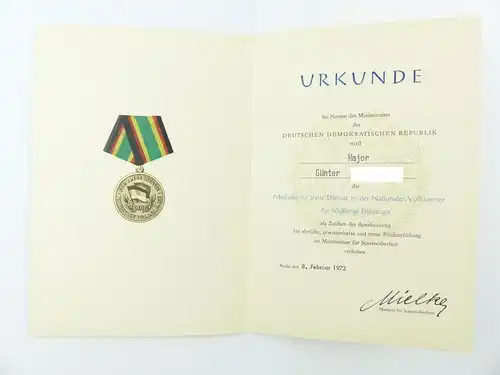 #e6761 DDR Urkunde: Medaille für 20 Jahre treue Dienstzeit verliehen 1973 Major