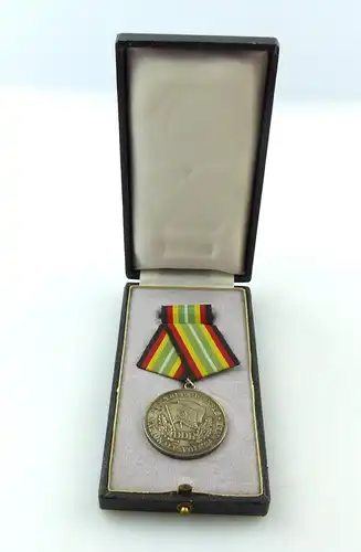 #e3468 DDR Medaille für treue Dienste NVA vgl. Band I Nr. 150 d Punze 3 1962-63