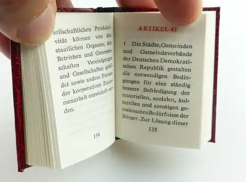 Minibuch Verfassung der DDR Staatsverlag der DDR Berlin 1975  r668