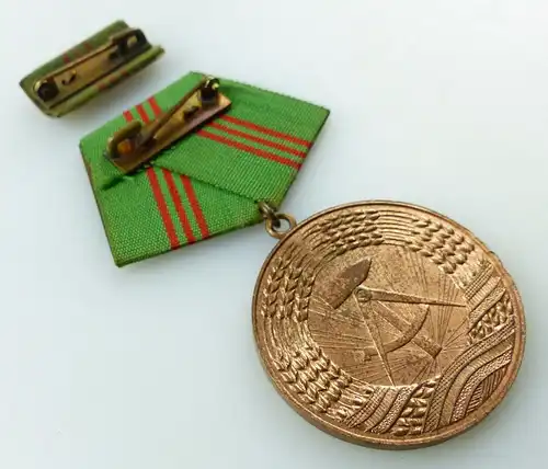 Medaille treue Dienste bewaffneten Organen des MdI Bronze Stufe III ,Orden3283