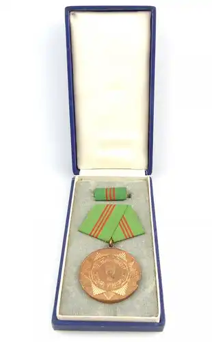 #e3018 Medaille 1964 für treue Dienste i.d. bewaffneten Organen des MdI Nr.143a