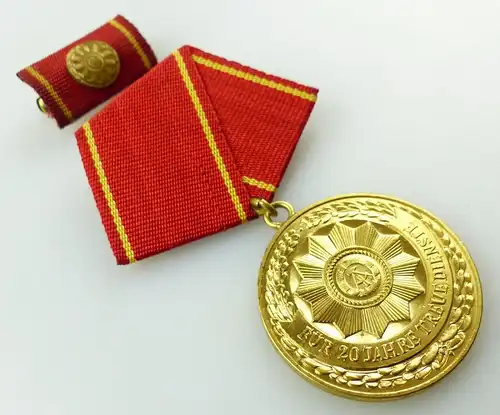 Medaille treue Dienste in den bewaffneten Organen MdI Gold Nr. 140 a ,Orden3281