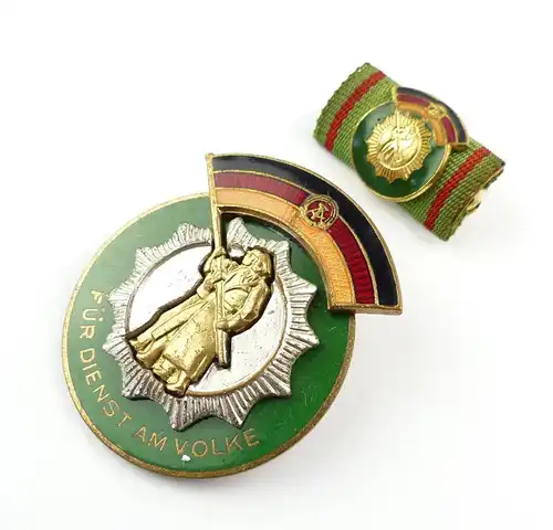 #e8742 Medaille "Ehrenzeichen der Deutschen Volkspolizei" Nr. 121 c/2 1963-64