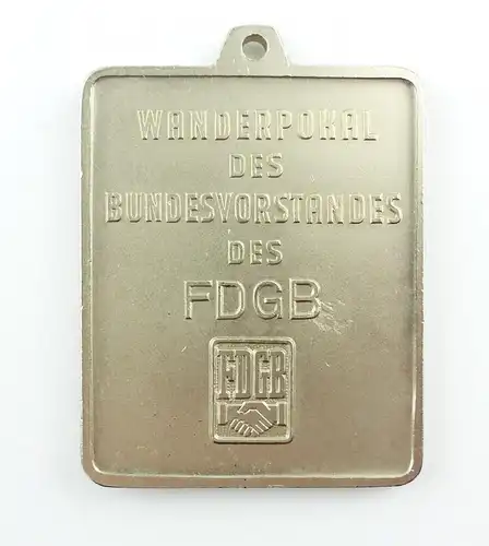 e9359 Plakette silberfarben 1985 DDR Wanderpokal des Bundesvorstandes des FDGB