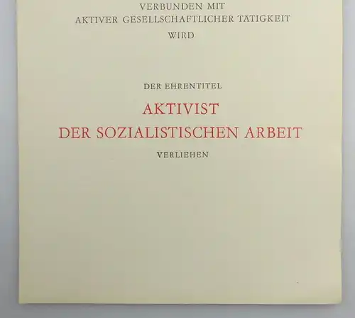 Große blanco Urkunde + Abzeichen: Aktivist der sozialistischen Arbeit, so260