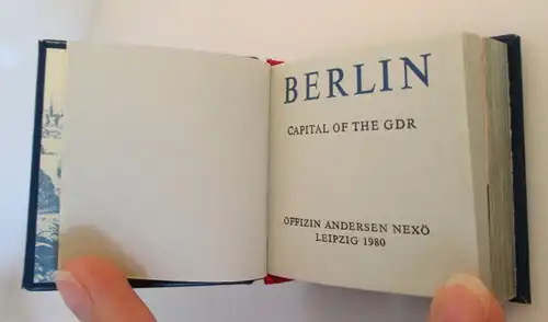 Minibuch: Berlin capital of the GDR Buch in englischer Sprache bu0141
