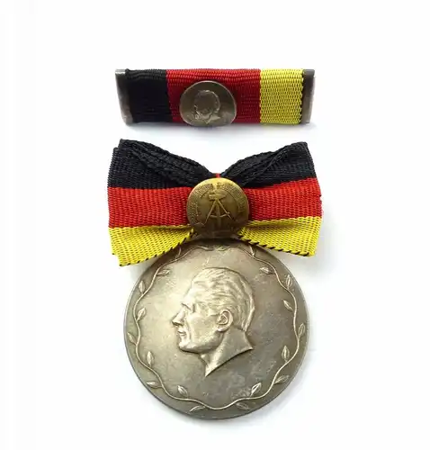 #e7783 Meister des Sports DDR Medaille 1971-72 Silber 900 vgl. Band I Nr. 72 c