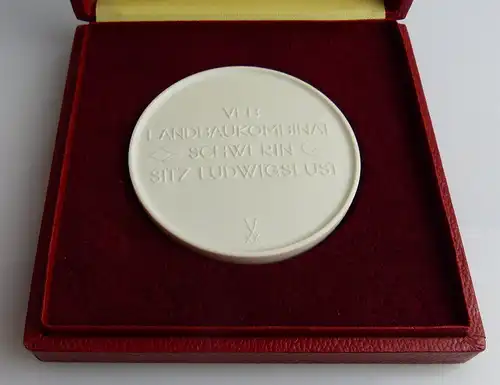 Meissen Medaille: VEB Landbaukombinat Schwerin Sitz Ludwigslust, Orden2191