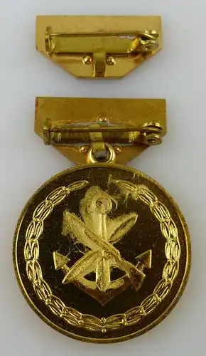 GST Medaille Hervorragender Ausbilder der GST Gold vgl. Band VII Nr. 12c, GST12c