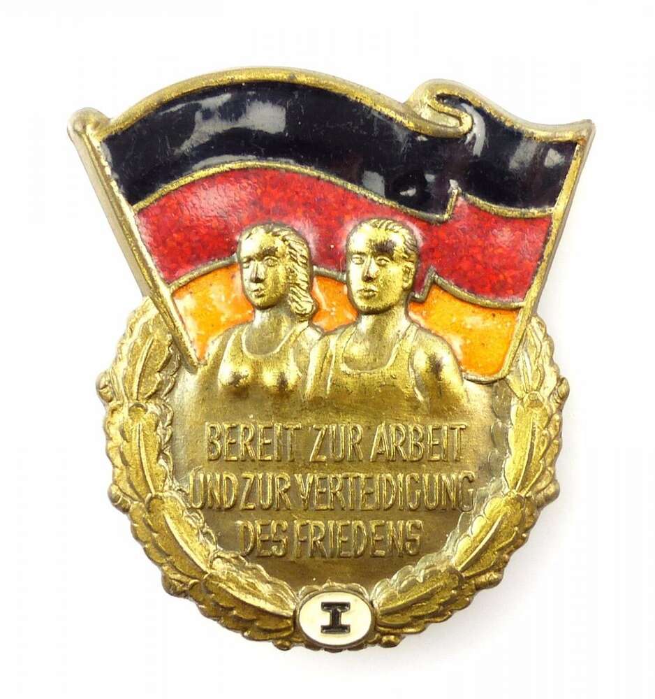 DDR Abzeichen Sportabzeichen Silber mit Urkunde