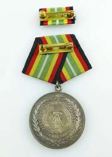 #e2844 DDR Medaille für treue Dienste in der NVA vgl. Band I Nr.150d # Punze 3 #