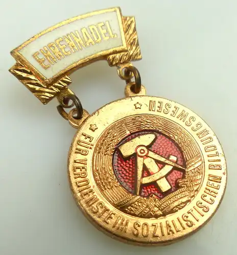 Abzeichen Ehrennadel für Verdienste im sozialistischen Bildungswesen Orden949