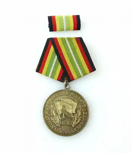 #e7488 DDR Medaille für treue Dienste NVA vgl. Band I Nr. 150 d Punze 3 1962-63