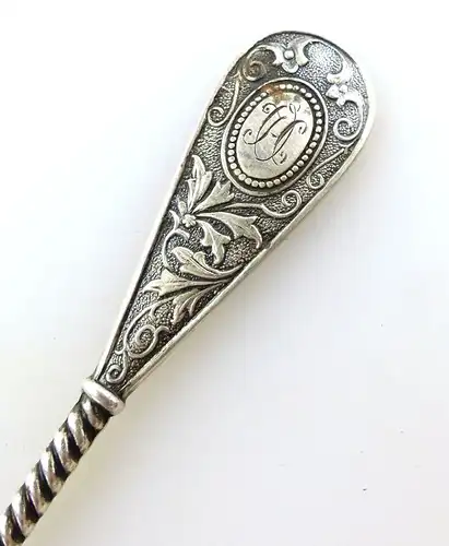 E9673 Toller alter Mokkalöffel 800 Silber sehr dekorativ mit Ziermonogramm
