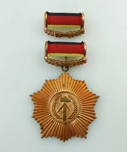e9873 Vaterländischer Verdienstorden in Bronze mit Etui und Urkunde von 1981