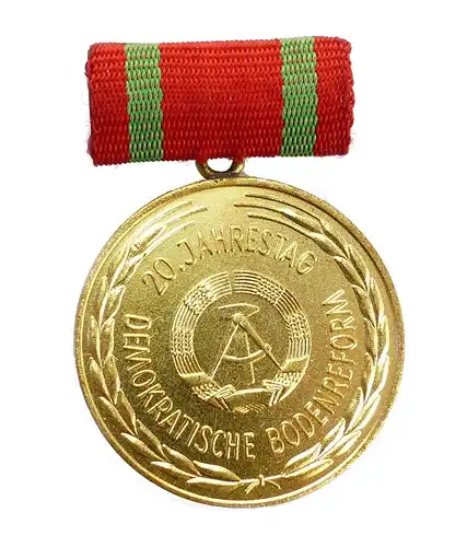 #e5761 Medaille 20. Jahrestag der Demokratischen Bodenreform DDR in Gold