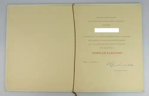 Orden1112 Verdienter Erfinder 1951 verliehen mit Urkunde, vgl. Band I Nr. 55c