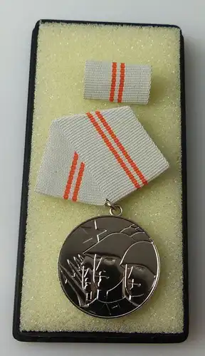 DDR Medaille der Waffenbrüderschaft Silber vgl Band I Nr 209 d  r284