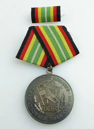 #e2839 DDR Medaille für treue Dienste in der NVA vgl. Band I Nr.150d # Punze 3 #