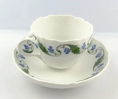 #e4324 Meissen Tasse mit Untertasse Mahagonienranke, grün, Früchte, 2. Wahl