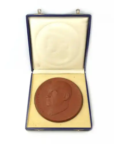 e10345 Ernst Thälmann Medaille Die Toten mahnen nie wieder Faschismus Meissen