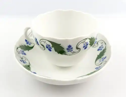 #e4322 Meissen Tasse mit Untertasse Mahagonienranke, grün, Früchte, 2. Wahl