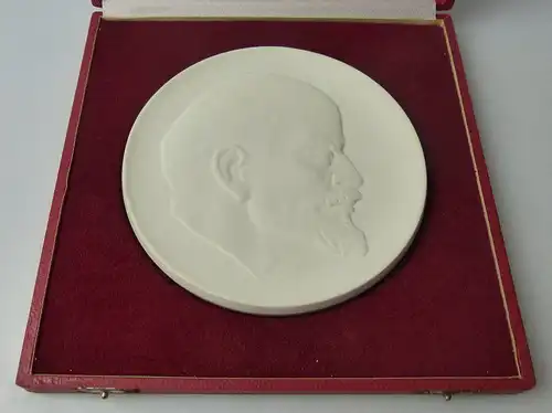 Meissen Medaille im Etui:W. I. Lenin Nur der wird siegen und die Macht be, un047