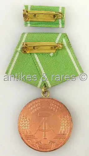 DDR Medaille ausgezeichnete Leistungen in den bewaffneten Organen des Ministeriu