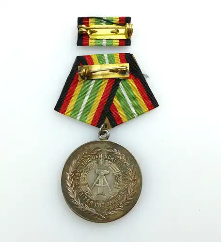 #e2831 DDR Medaille für treue Dienste in der NVA vgl. Band I Nr.150e # Punze 6 #