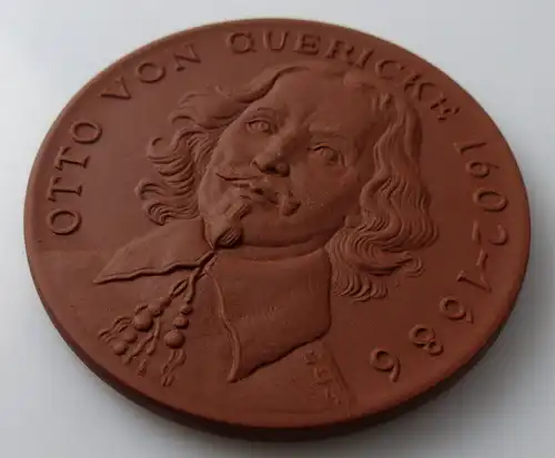 Meissen Medaille: Otto von Guericke 1602-1986 Technische Universität, Orden3139