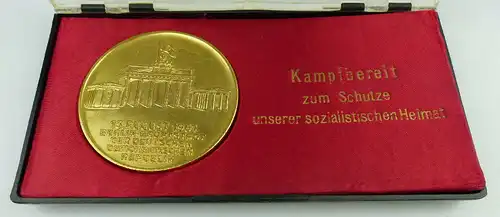 Medaille Kampfbereit zum Schutze unserer sozialistischen Heimat Orden1704