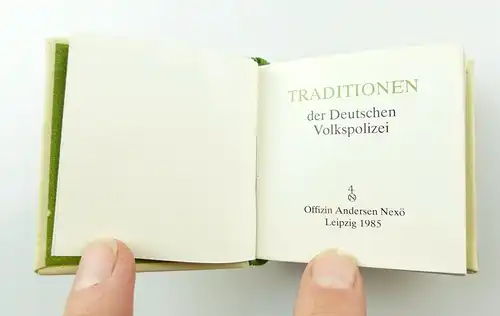 #e5880 Minibuch: Die Volkspolizei Offizin Andersen Nexö Leipzig 1979