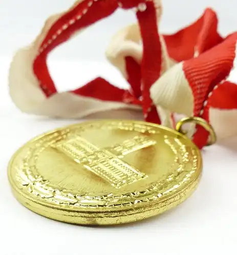 #e8370 DDR Medaille Berliner Feldhandball Meister 1963