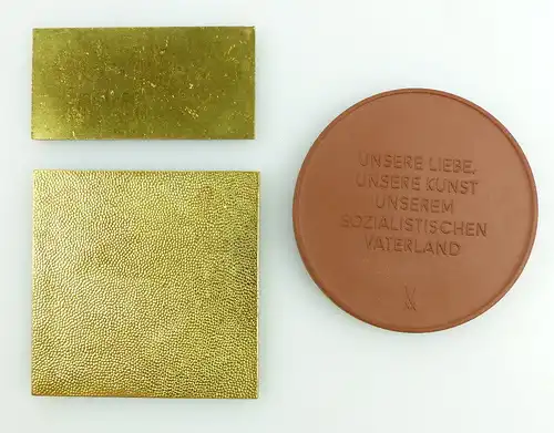 Konvolut 1 Abzeichen + Meissen Medaille: Volkskunstkollektiv e1647