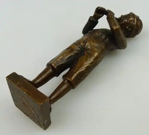 original alte Bronze, Flöte spielender Junge, un067