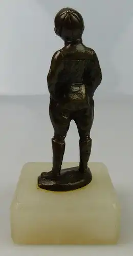 original alte Bronze, Junge mit Händen in der Tasche, un066