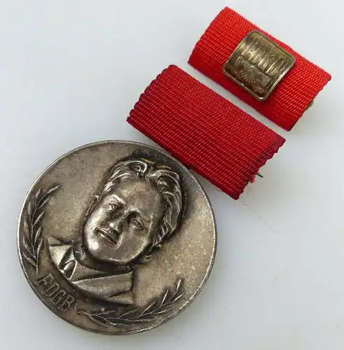 Fritz Heckert Medaille, vgl. Band IV Nr 4c verliehen 1966-1971, Orden1392