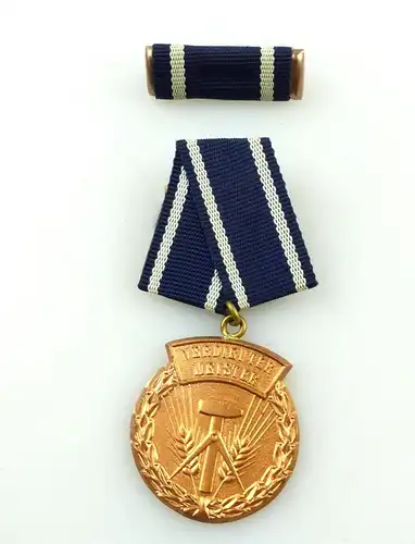 #e3794 Verdienter Meister in Bronze 1972 - 1989 verliehen vgl. Band I Nr. 65 c