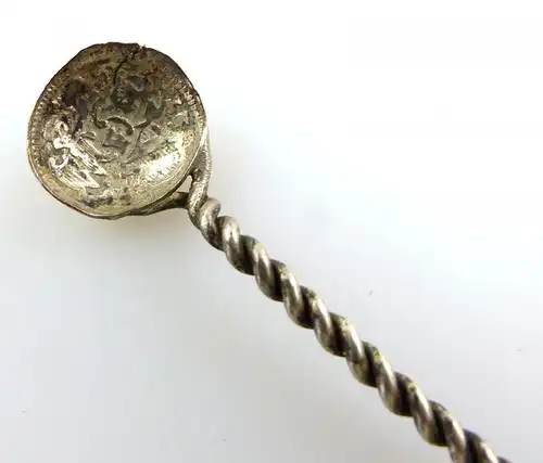e9672 Kleiner alter Salzlöffel aus einer Silbermünze