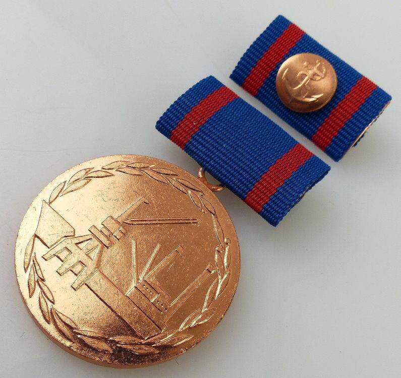 Verdienstmedaille der Zivilverteidigung Bronze vgl Band I Nr 232 Orden2293 