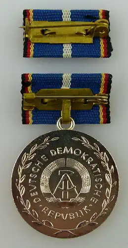 Hufeland Medaille in Silber, vgl. Band I Nr. 167 c 1973-84 verliehen, Orden2285