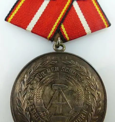 Verdienstmedaille der NVA in 900 Silber, vgl. Band I Nr. 146 b, Orden2387