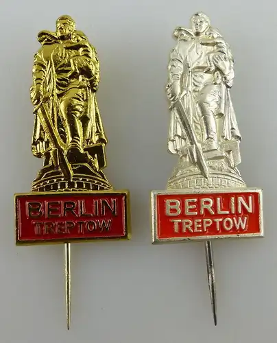 2 Erkennungsabzeichen mit Berlin Treptow vgl Band II Nr 780 Orden2483