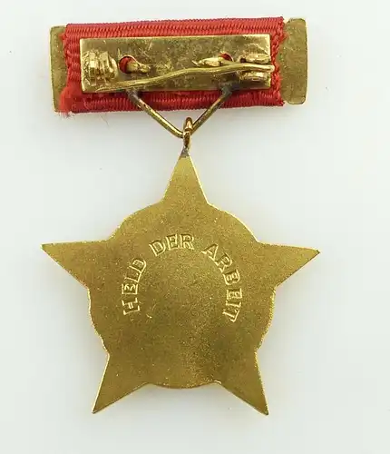 E11315 DDR Orden Held der Arbeit Nummer 53 i 1957 bis 1989 Nadelsystem defekt