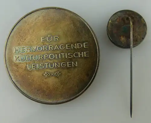 Medaille & Anstecknadel: Johannes R. Becher, silberfarben, Orden2092