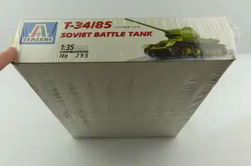 #e8828 Modellbausatz Maßstab 1:35 Panzer T-34 / 85 (Italeri no. 295)