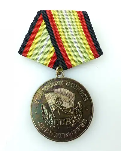 #e2693 Medaille für treue Dienste in den Grenztruppen der DDR Nr.285b 1984-86